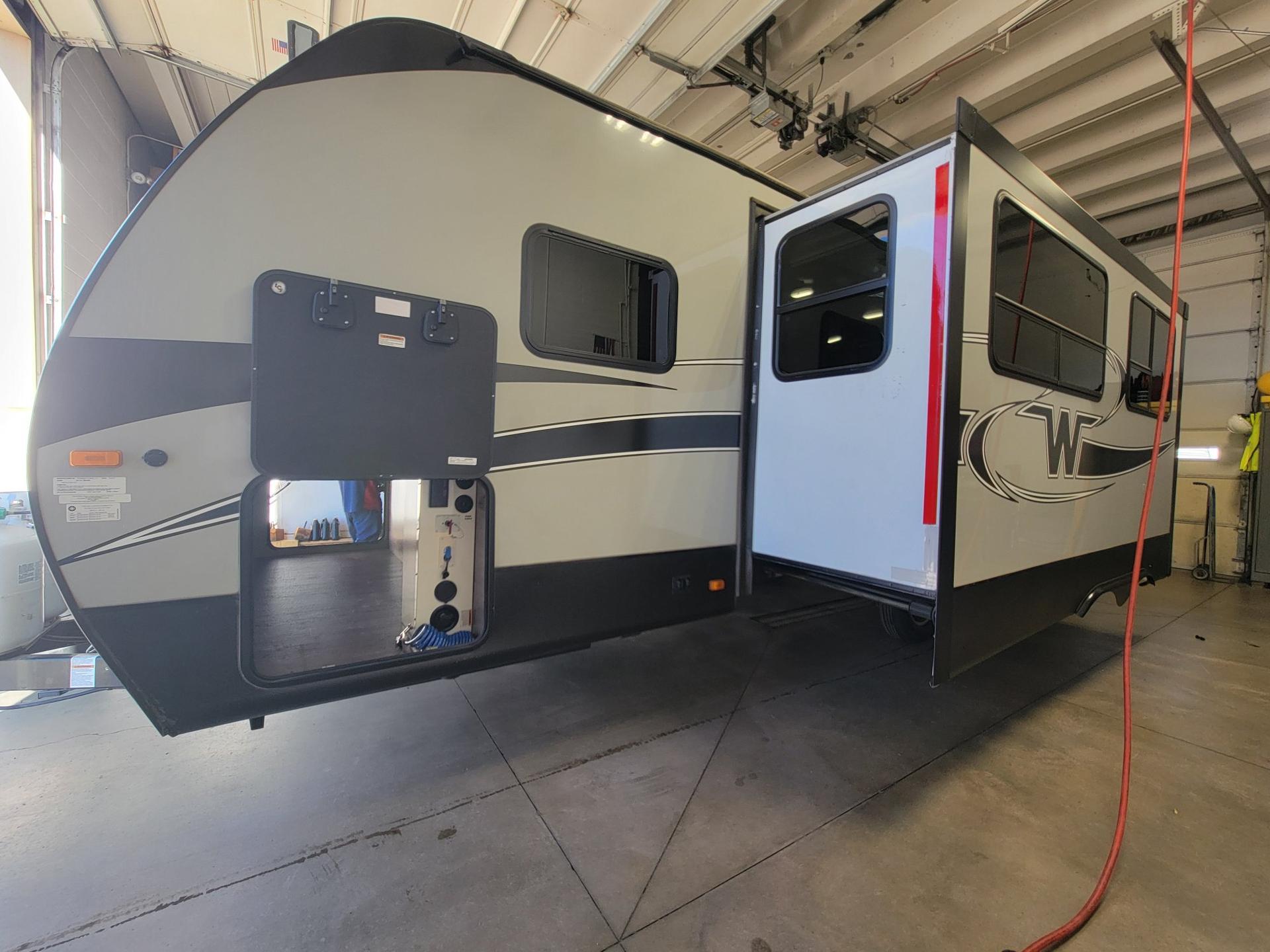 2019 Winnebago  2019 Winnebago  Minnie Plus - thumbnail 9