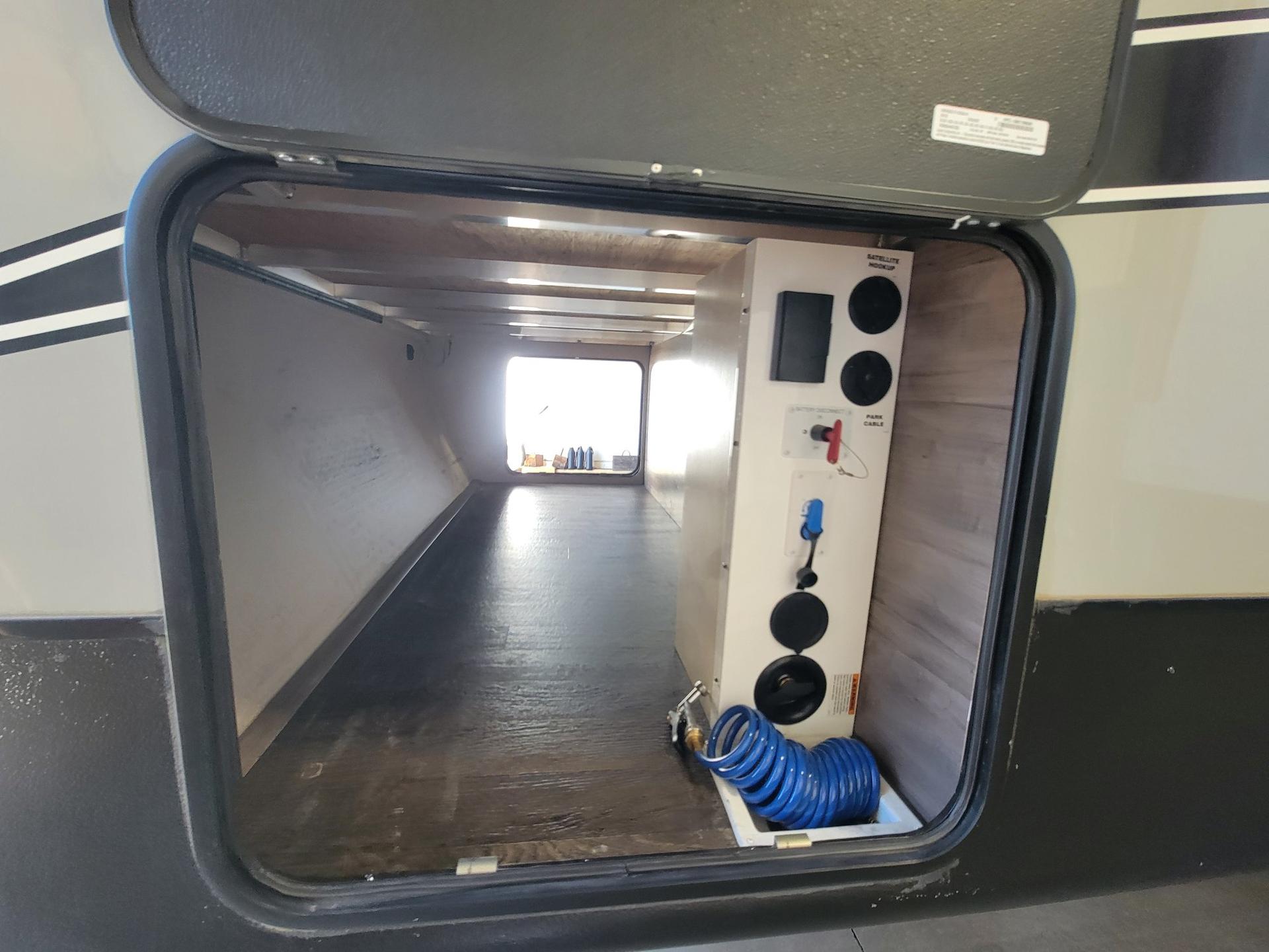 2019 Winnebago  2019 Winnebago  Minnie Plus - thumbnail 10
