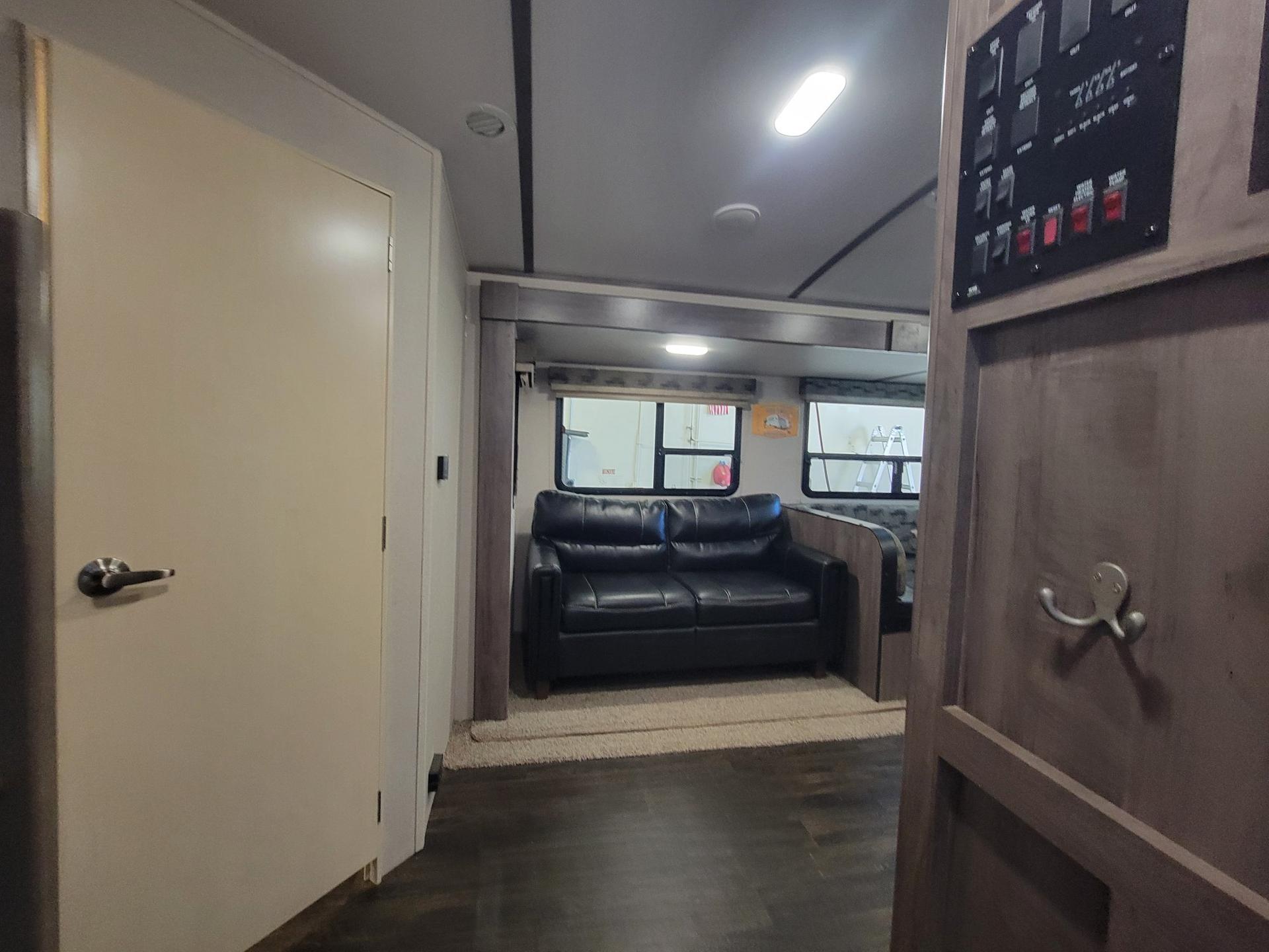 2019 Winnebago  2019 Winnebago  Minnie Plus - thumbnail 18