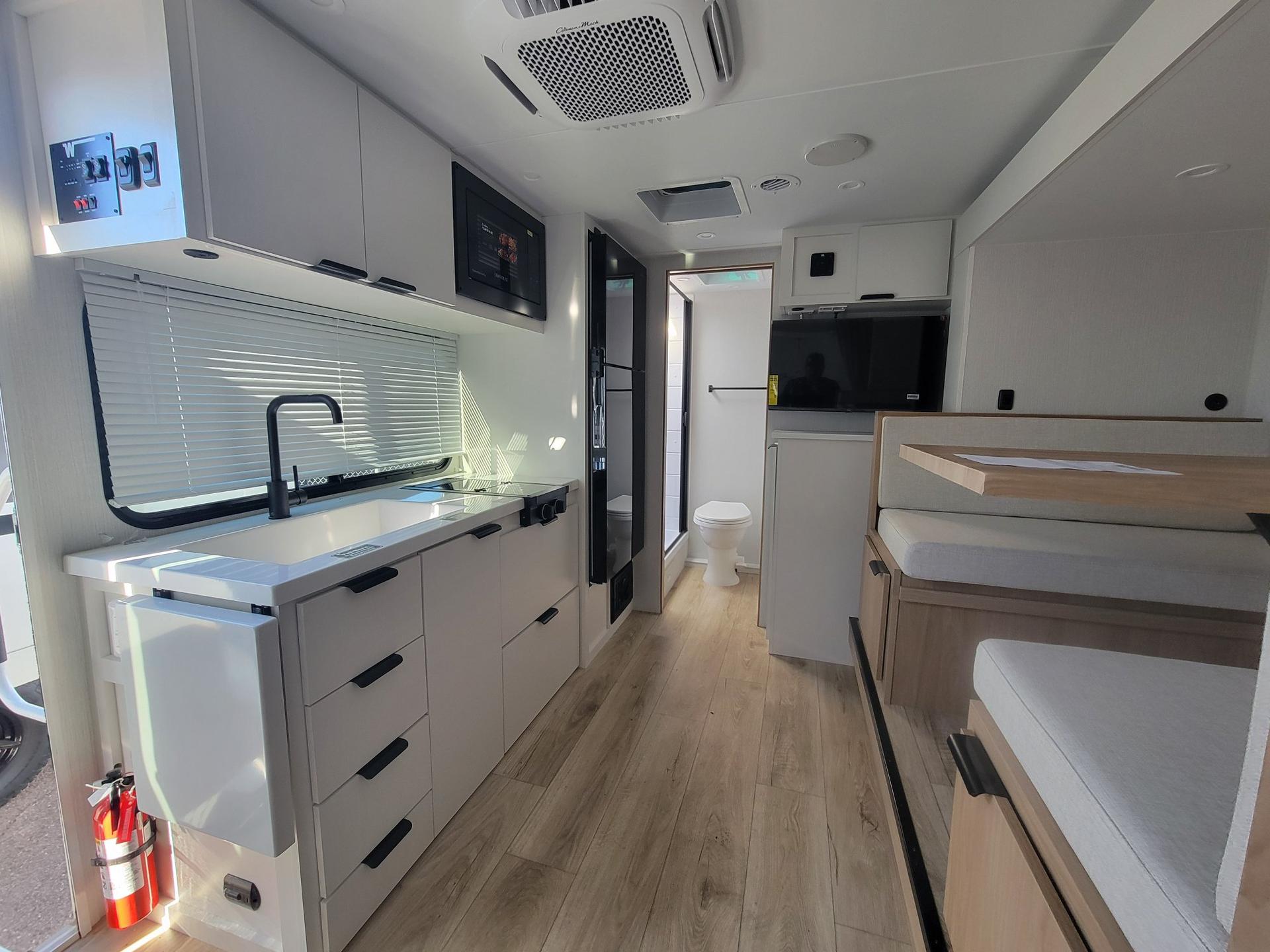 2027 Winnebago 2027 Winnebago Micro Minnie - thumbnail 11