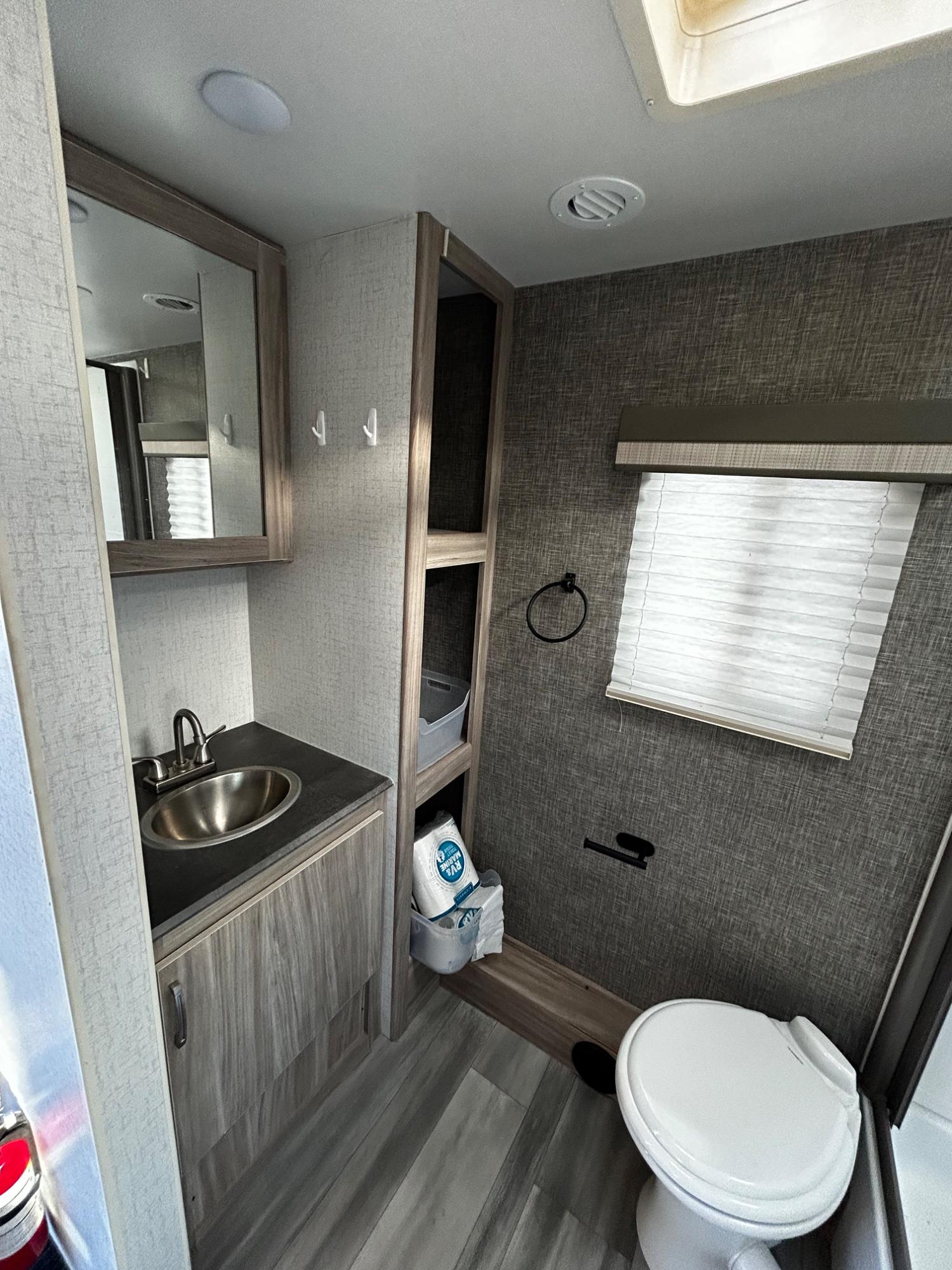 2022 Winnebago 2022 Winnebago Minnie - thumbnail 12