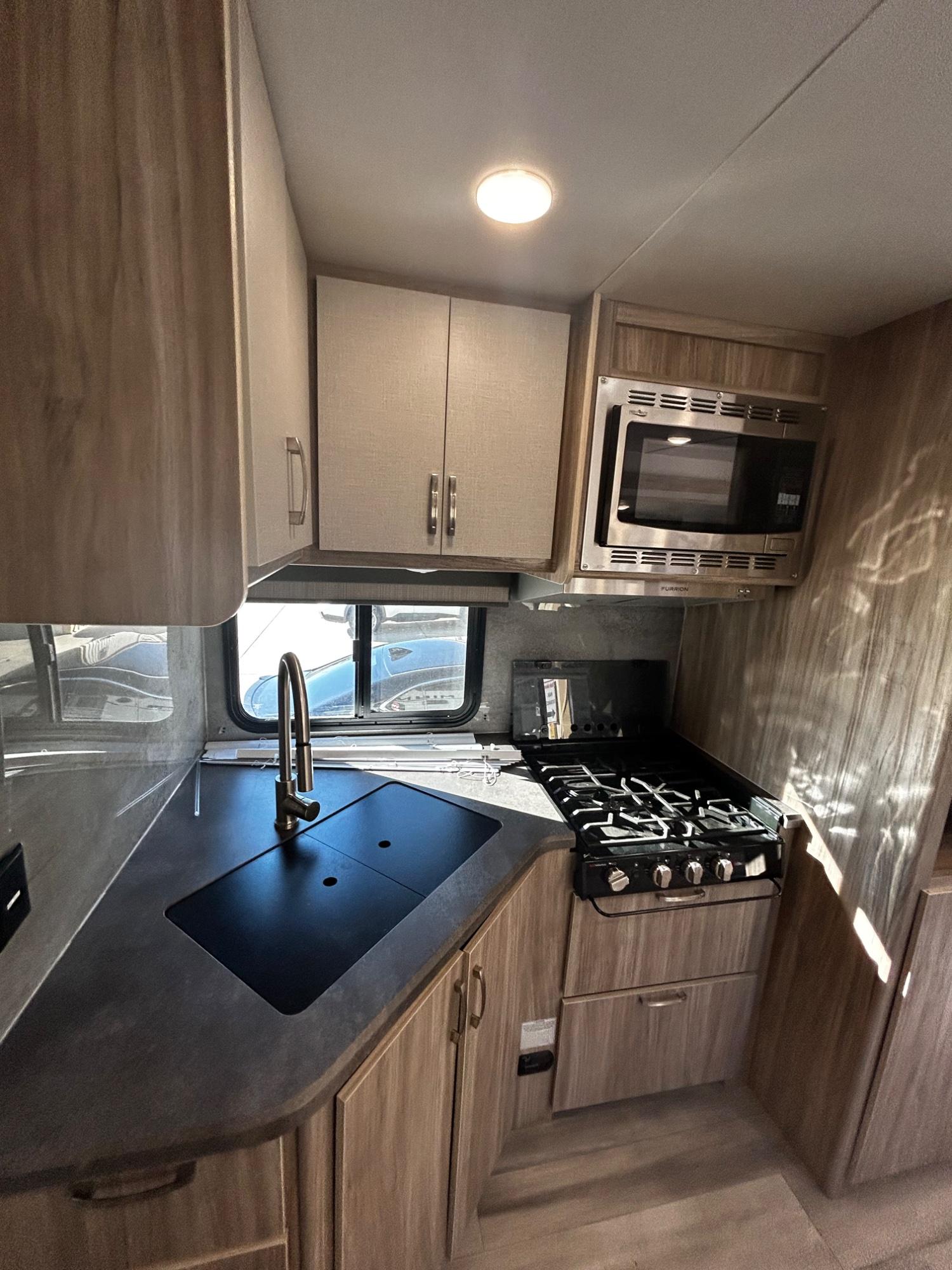 2022 Winnebago 2022 Winnebago Minnie - thumbnail 17