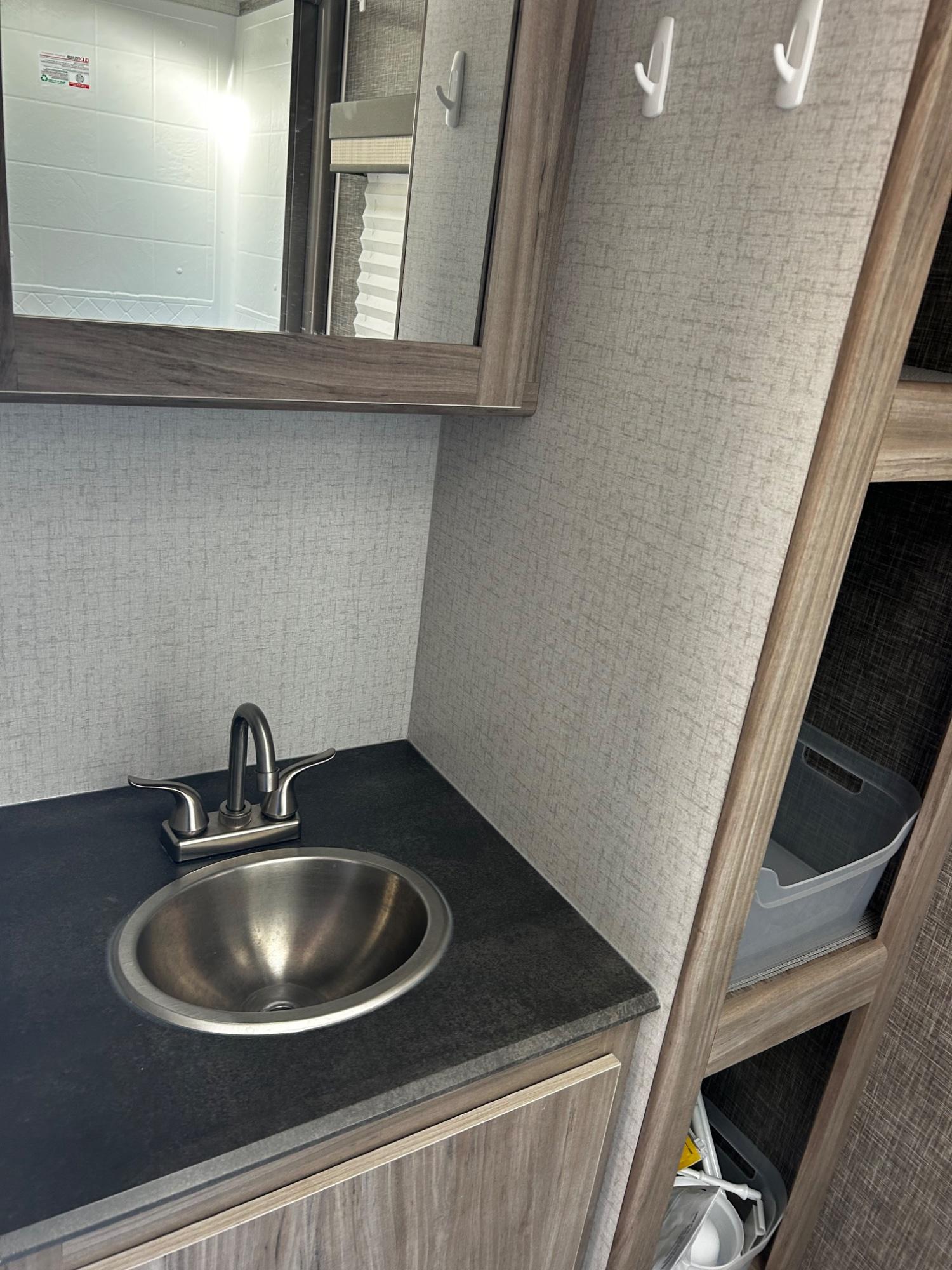 2022 Winnebago 2022 Winnebago Minnie - thumbnail 20