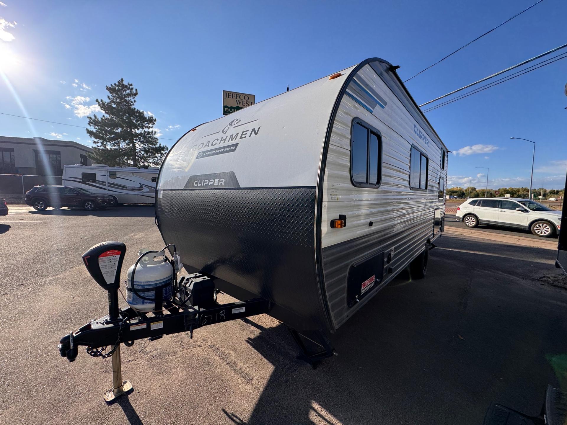 2025 Coachmen 2025 Coachmen Clipper Travel Trailers - thumbnail 3