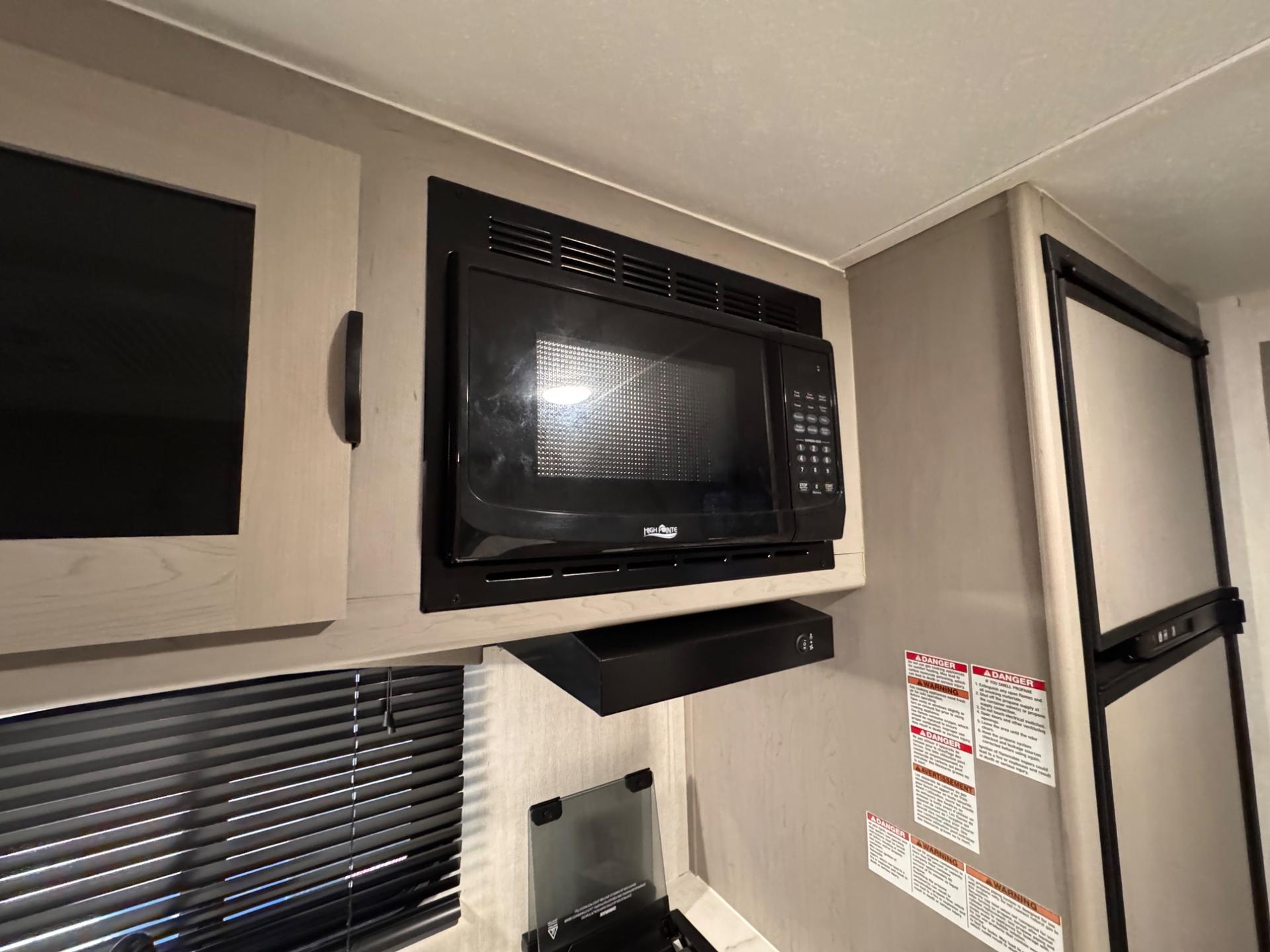 2025 Coachmen 2025 Coachmen Clipper Travel Trailers - thumbnail 16