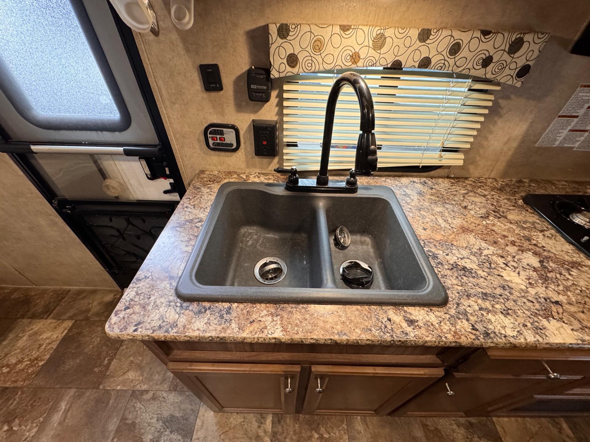 2017 Coachmen 2017 Coachmen Clipper - thumbnail 17