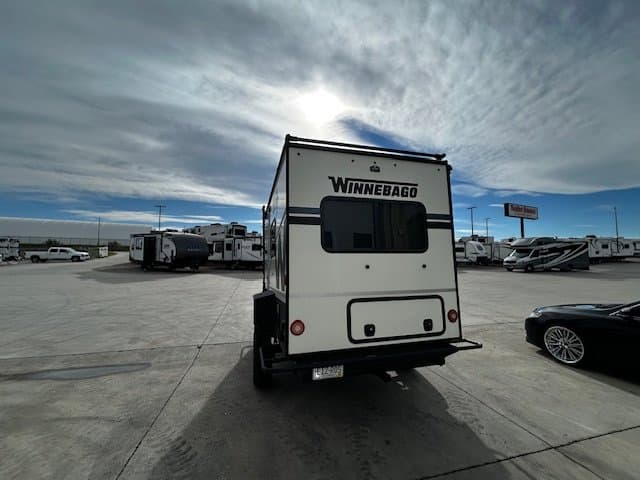 2022 Winnebago 2022 Winnebago HIKE - thumbnail 4