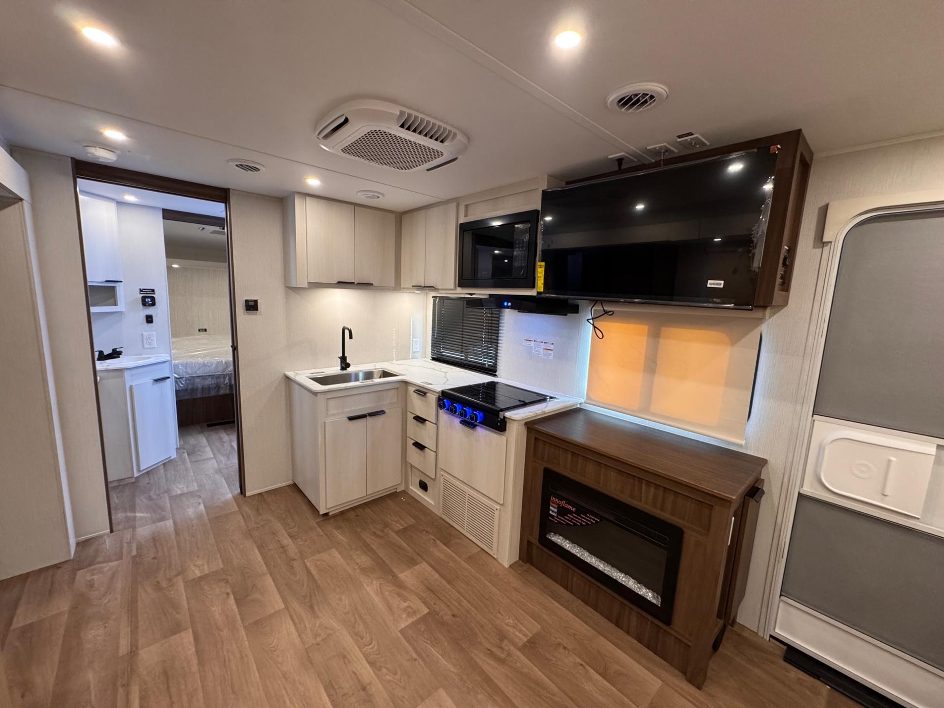 2027 Winnebago 2027 Winnebago Access - thumbnail 7