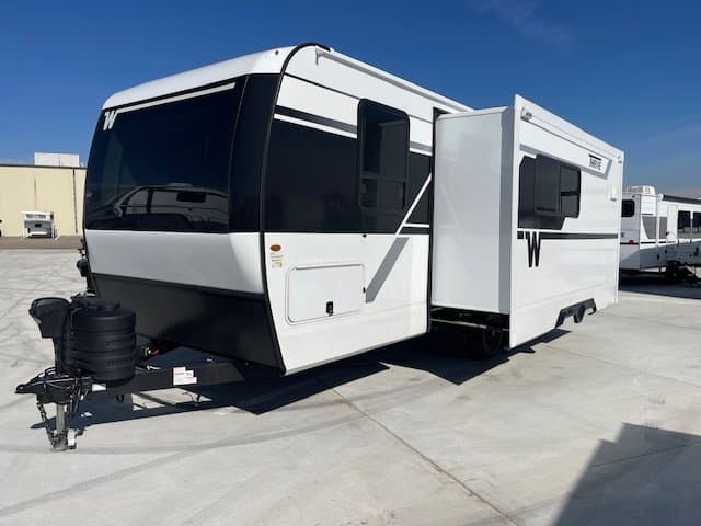 2027 Winnebago 2027 Winnebago Thrive - thumbnail 3