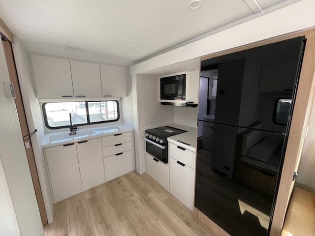 2027 Winnebago 2027 Winnebago Thrive - thumbnail 9