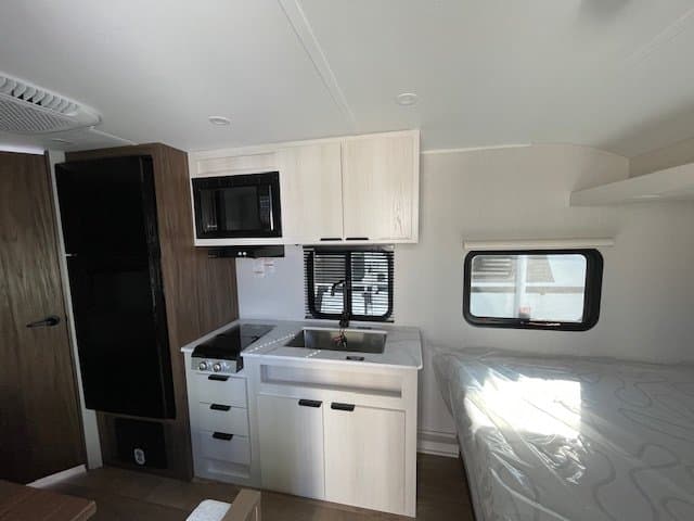 2027 Winnebago 2027 Winnebago Access - thumbnail 7