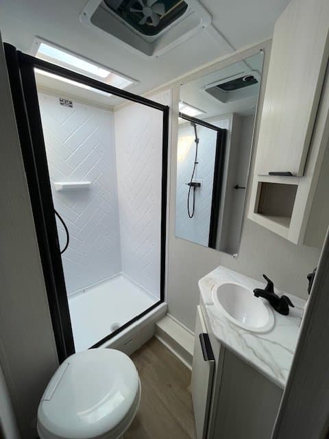 2027 Winnebago 2027 Winnebago Access - thumbnail 10