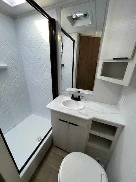 2027 Winnebago 2027 Winnebago Access - thumbnail 11