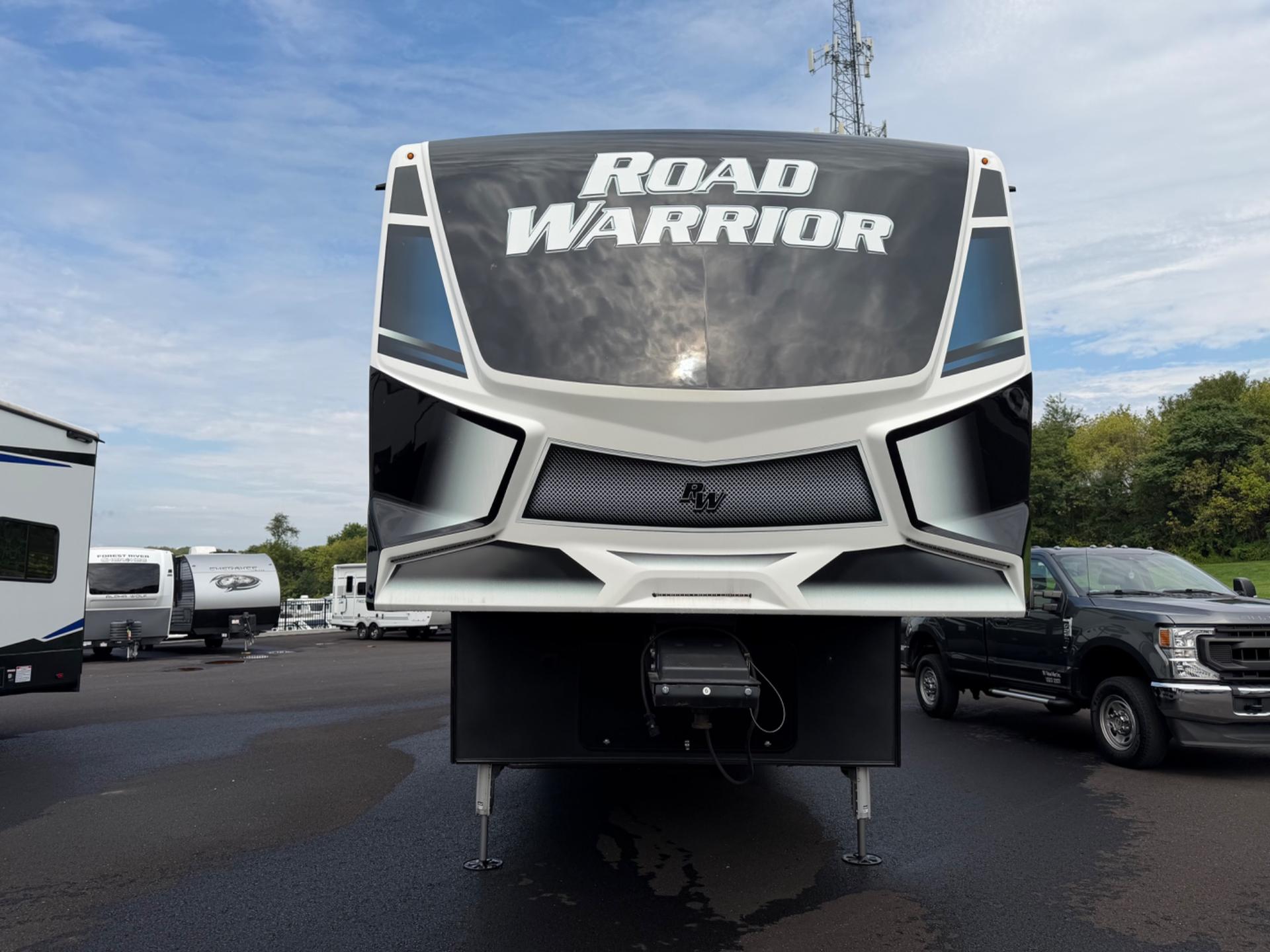 2022 Heartland 2022 Heartland Road Warrior Toy Hauler Series - thumbnail 4
