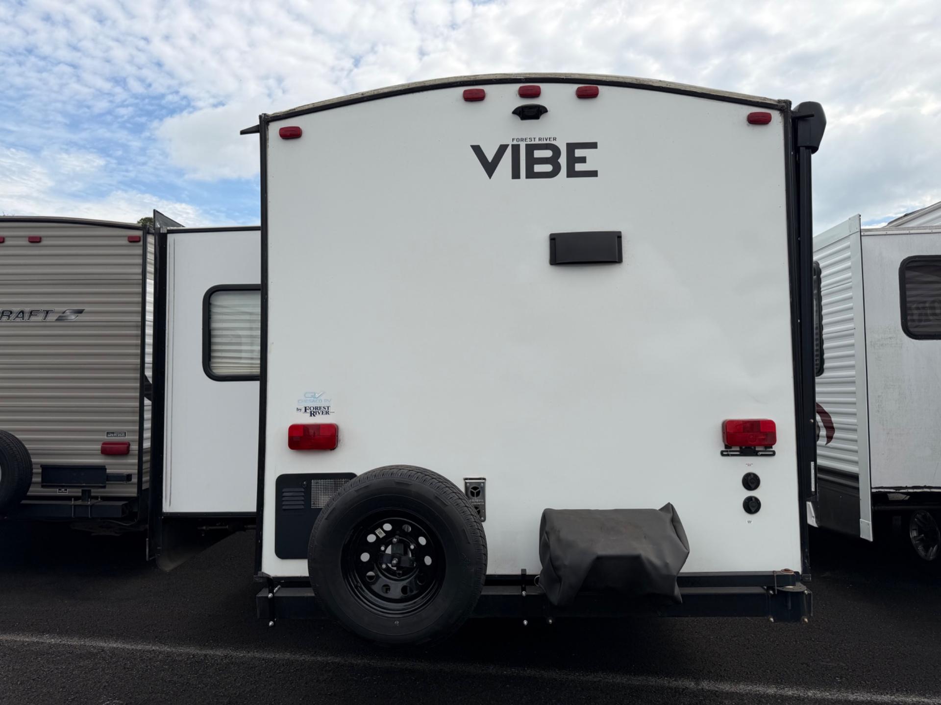 2018 Forest River 2018 Forest River Vibe - thumbnail 4