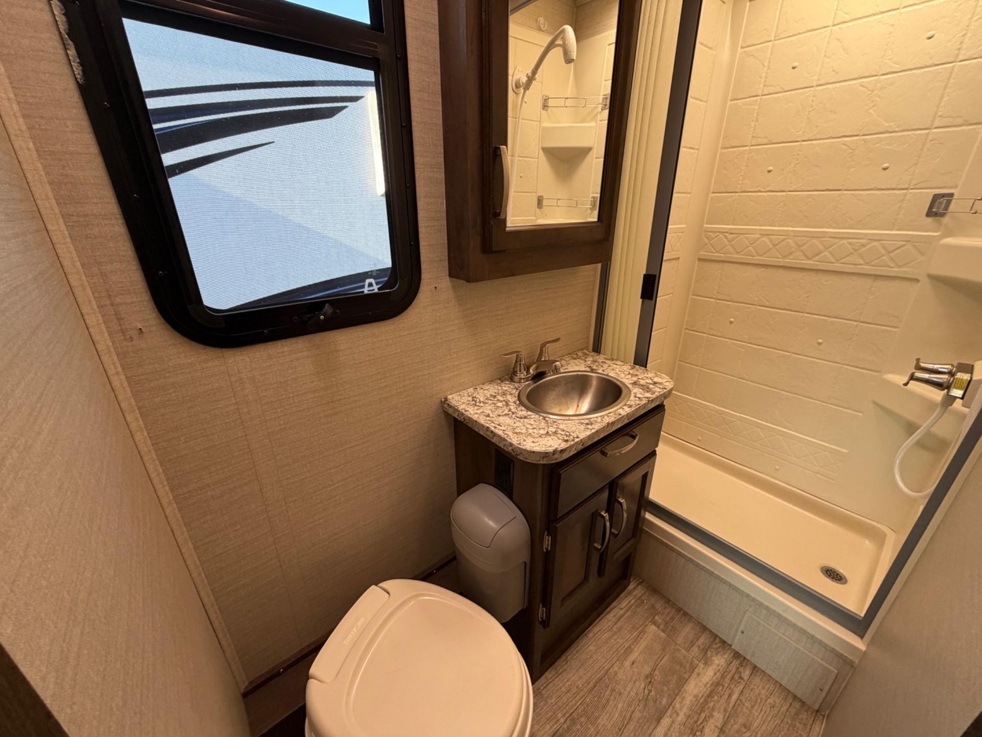 2018 Jayco 2018 Jayco Redhawk - thumbnail 29