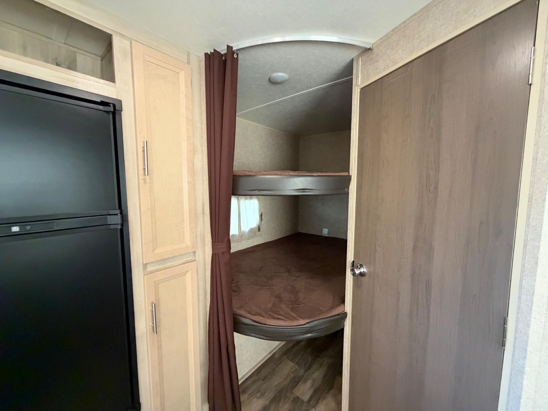 2020 Coachmen 2020 Coachmen Catalina - thumbnail 15