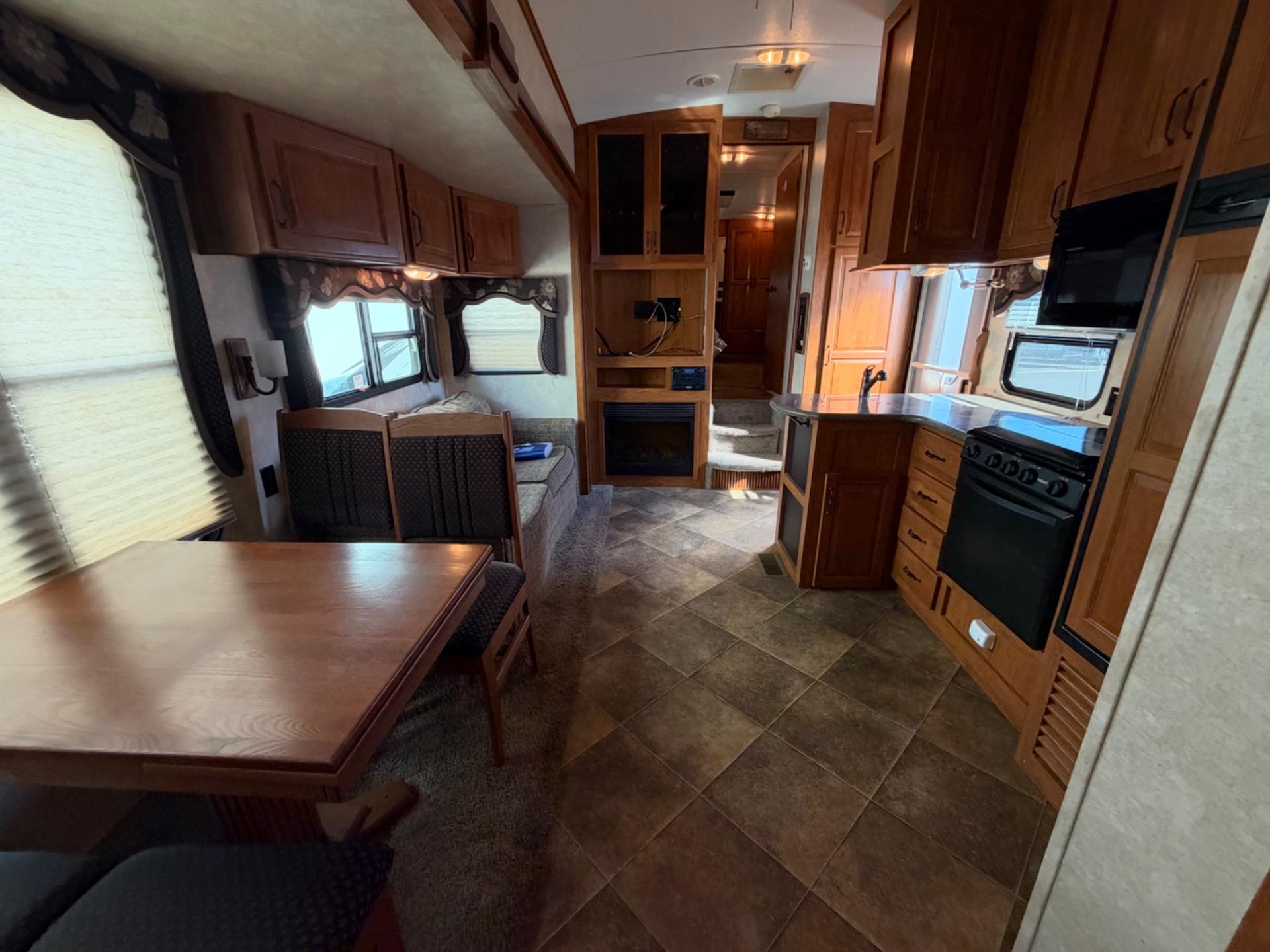 2014 Keystone 2014 Keystone Mountaineer - thumbnail 15