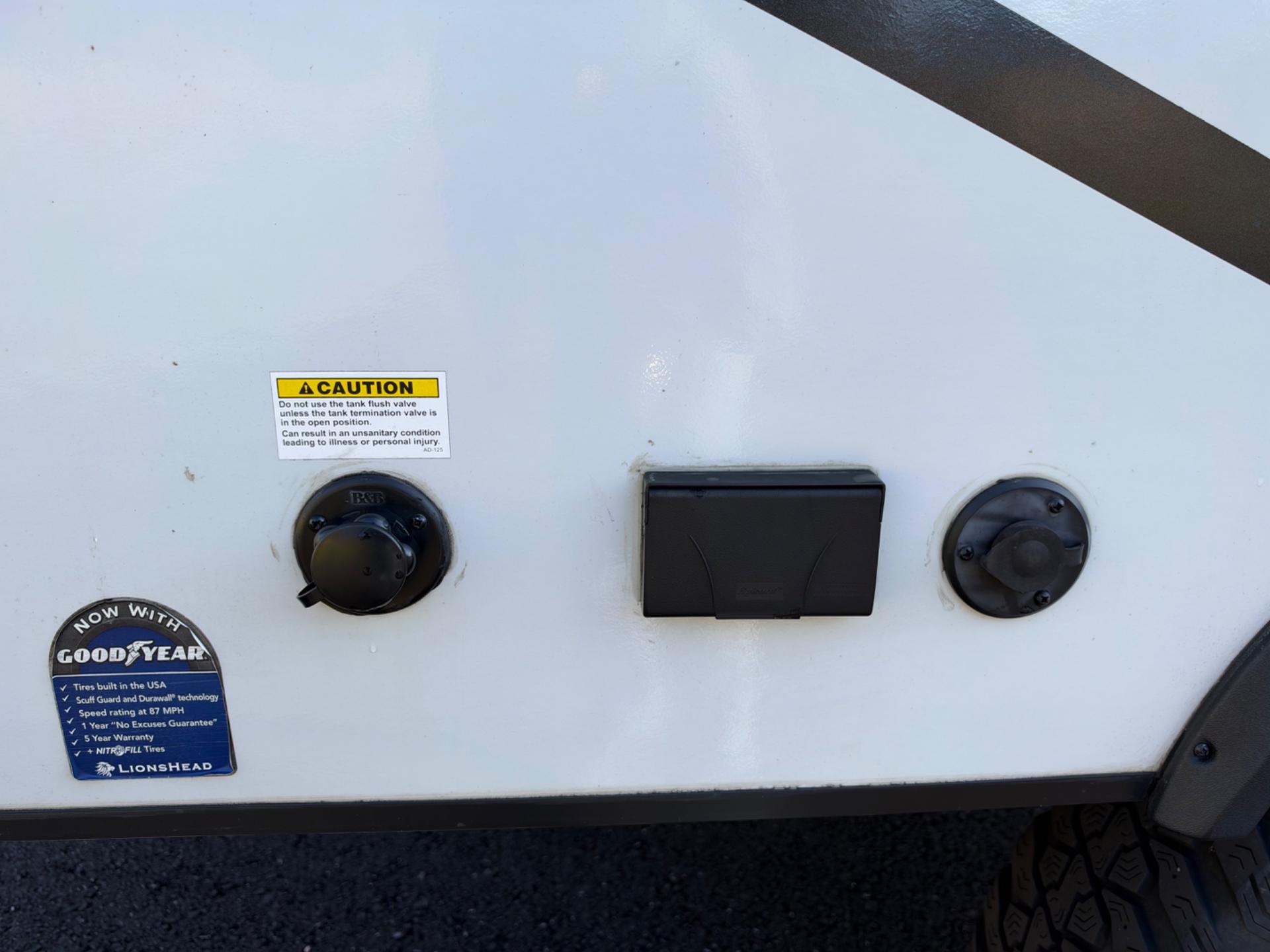 2019 Winnebago 2019 Winnebago Micro Minnie - thumbnail 11