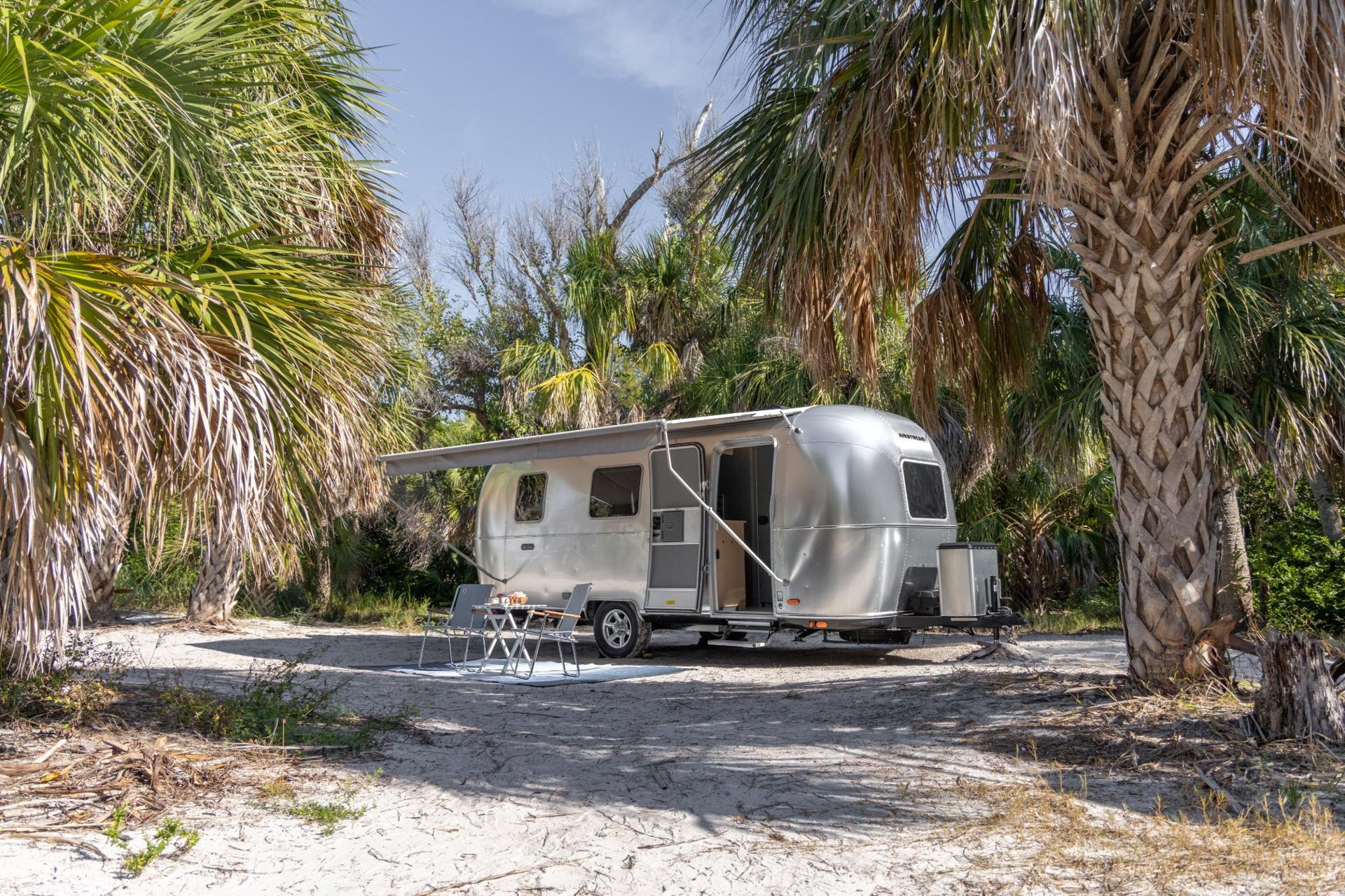 Airstream World Traveler