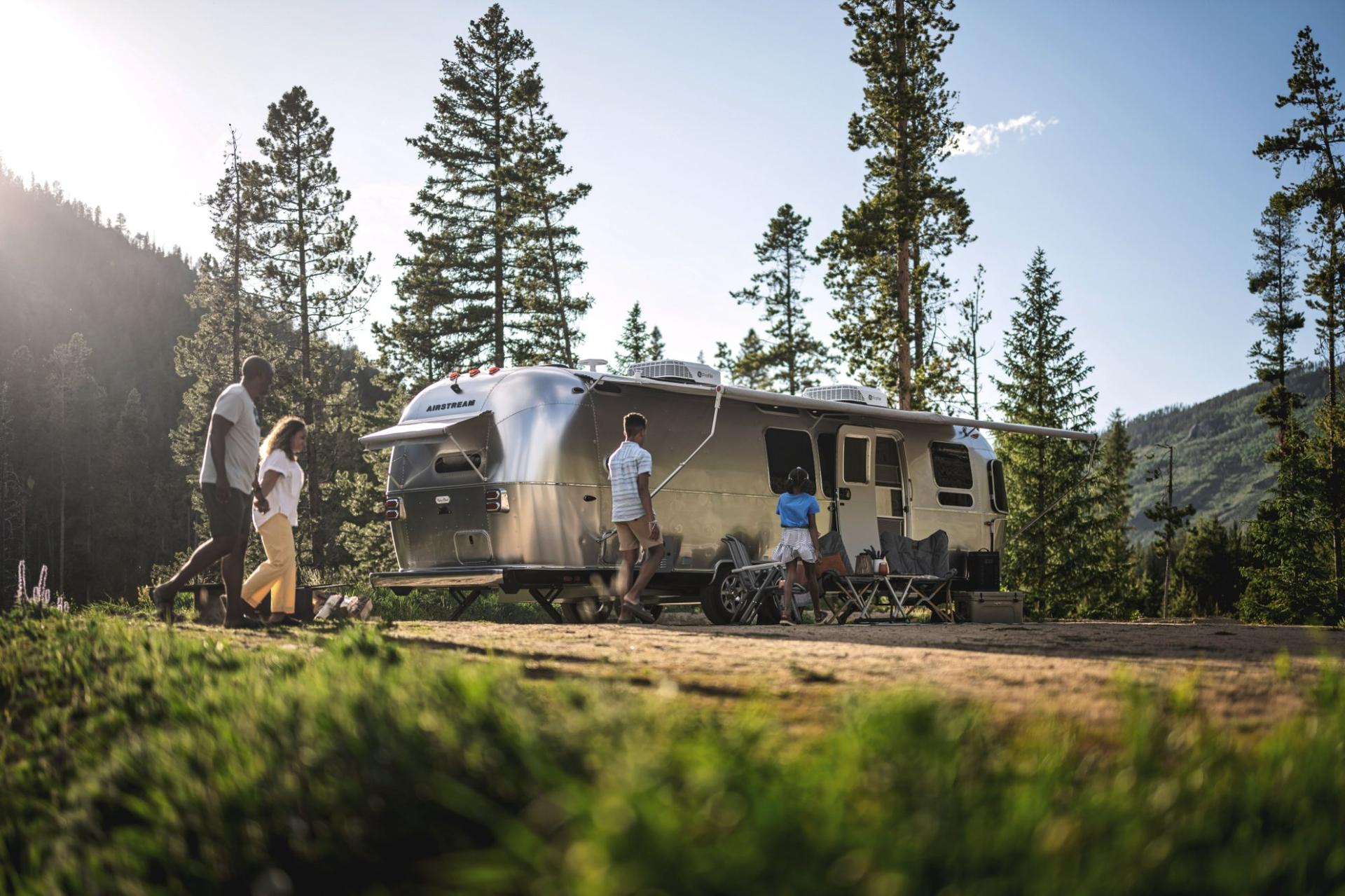Airstream Flying Cloud