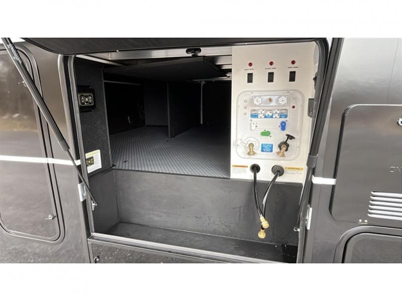 2025 Brinkley RV 2025 Brinkley RV Model G - thumbnail 8