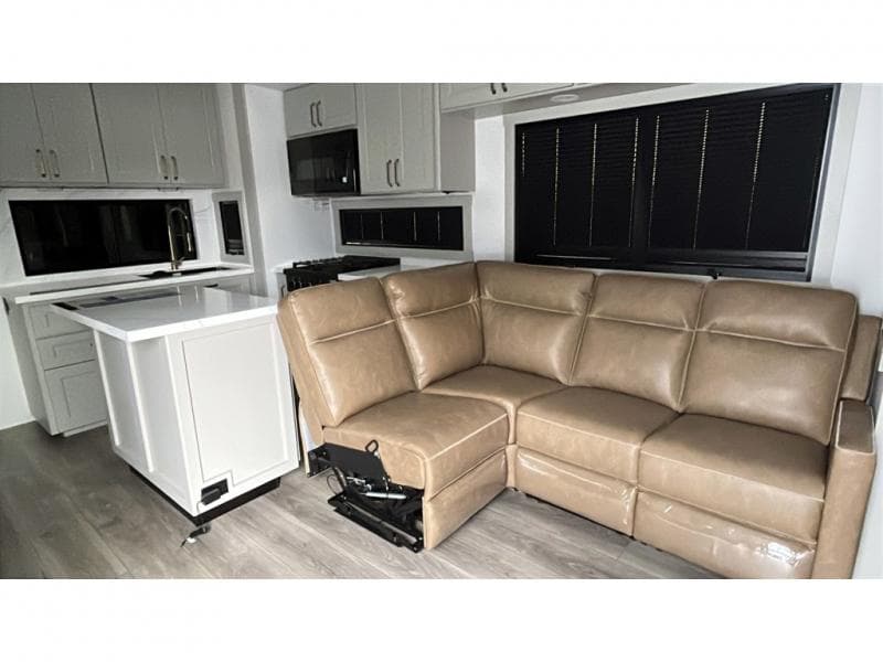 2025 Brinkley RV 2025 Brinkley RV Model G - thumbnail 13