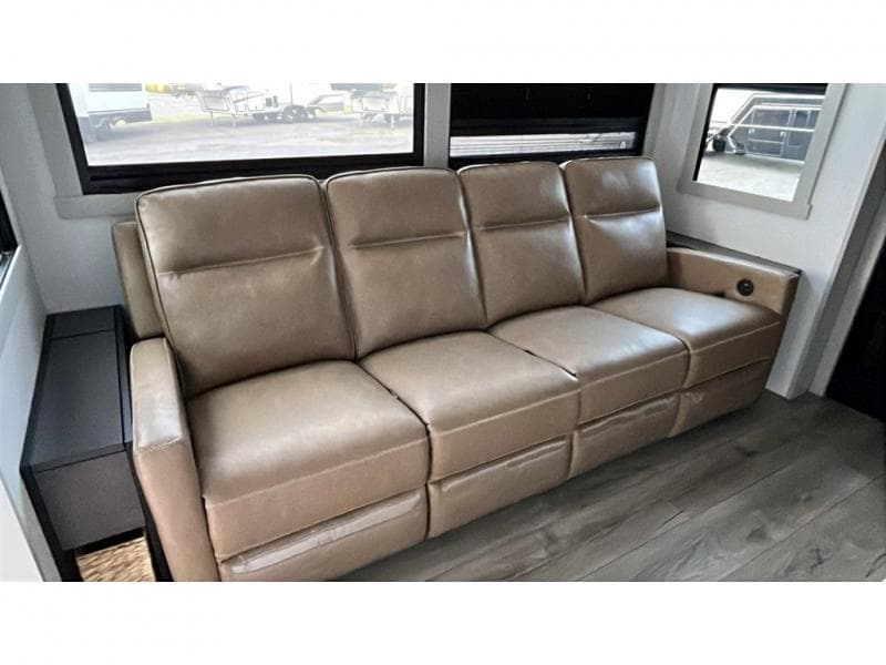 2025 Brinkley RV 2025 Brinkley RV Model G - thumbnail 16