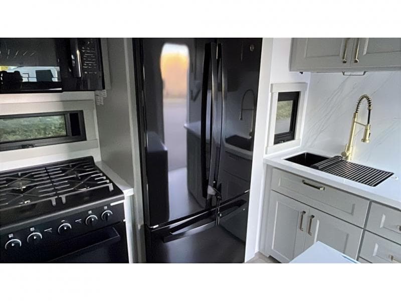 2025 Brinkley RV 2025 Brinkley RV Model G - thumbnail 19