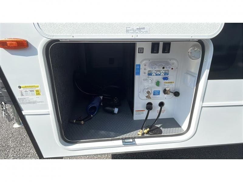 2026 Brinkley RV 2026 Brinkley RV Model I - thumbnail 8