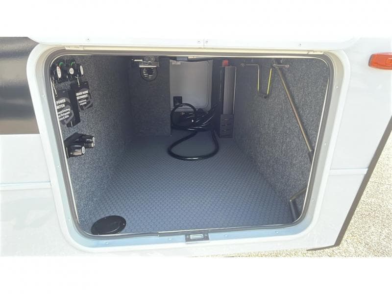 2026 Brinkley RV 2026 Brinkley RV Model I - thumbnail 10