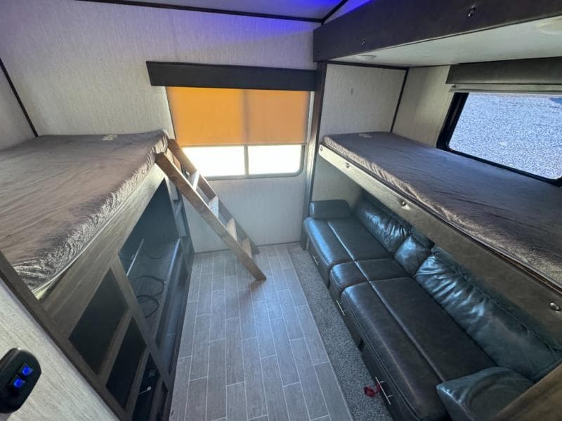 2020 Forest River 2020 Forest River Cherokee Artic Wolf - thumbnail 20