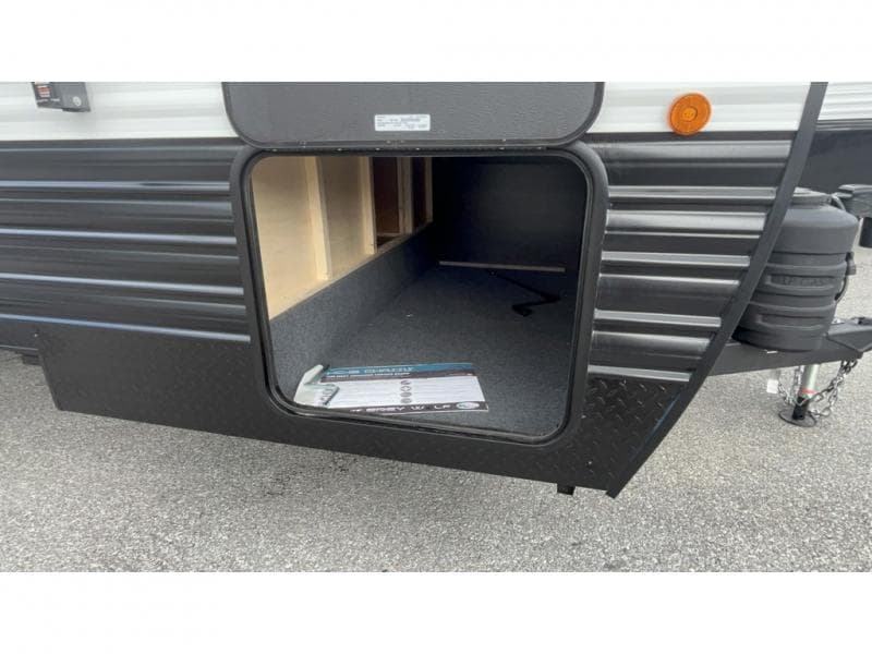 2026 Forest River 2026 Forest River Cherokee Grey Wolf - thumbnail 6