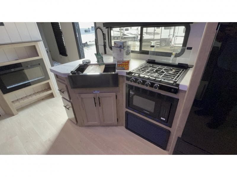 2026 Forest River 2026 Forest River Cherokee Grey Wolf - thumbnail 17