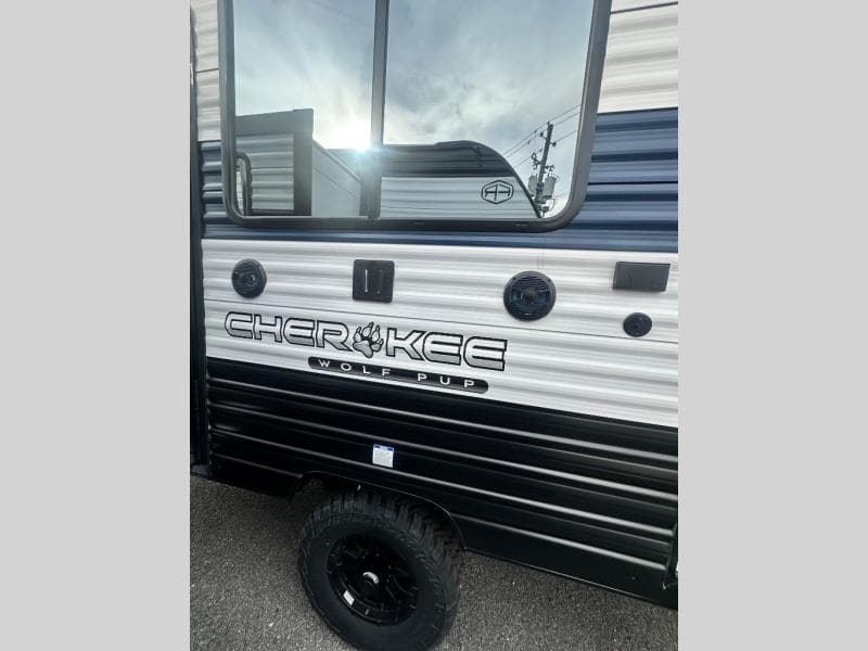 2026 Forest River 2026 Forest River Cherokee Wolf Pup - thumbnail 8