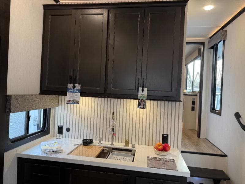 2026 Forest River 2026 Forest River Sabre - thumbnail 8