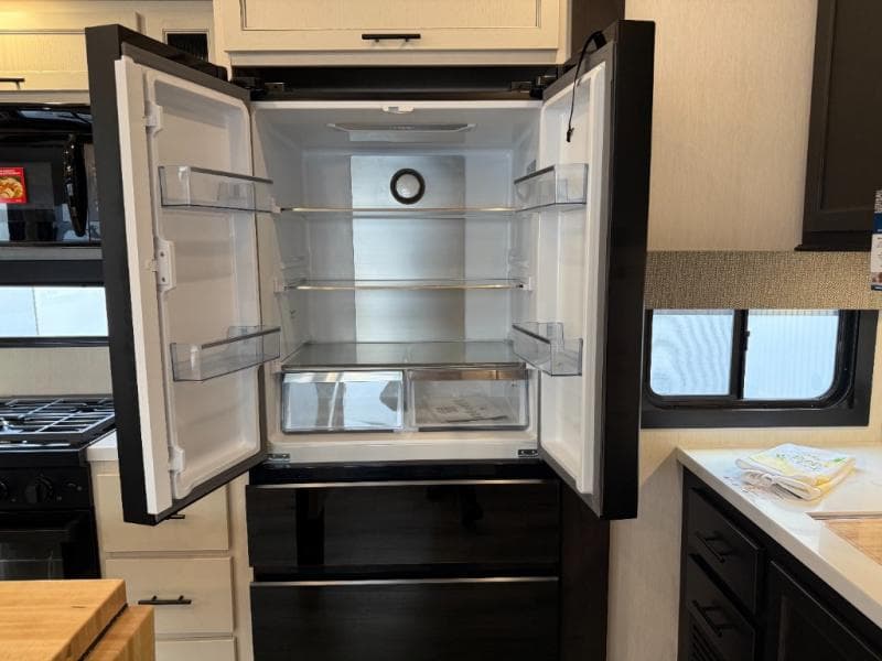 2026 Forest River 2026 Forest River Sabre - thumbnail 11