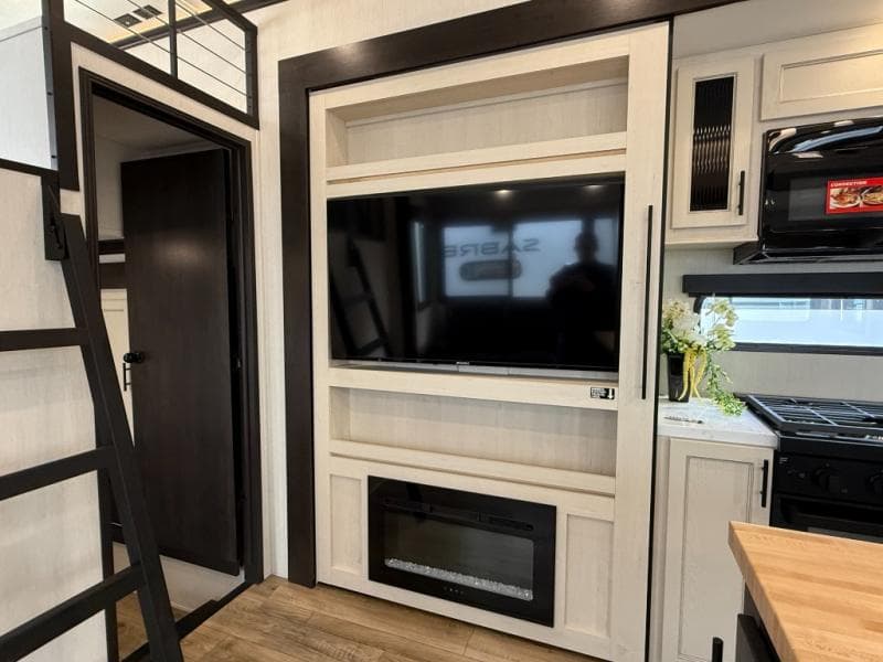 2026 Forest River 2026 Forest River Sabre - thumbnail 17