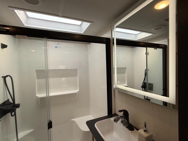 2026 Forest River 2026 Forest River Sabre - thumbnail 41