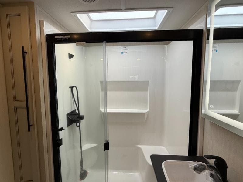 2026 Forest River 2026 Forest River Sabre - thumbnail 42