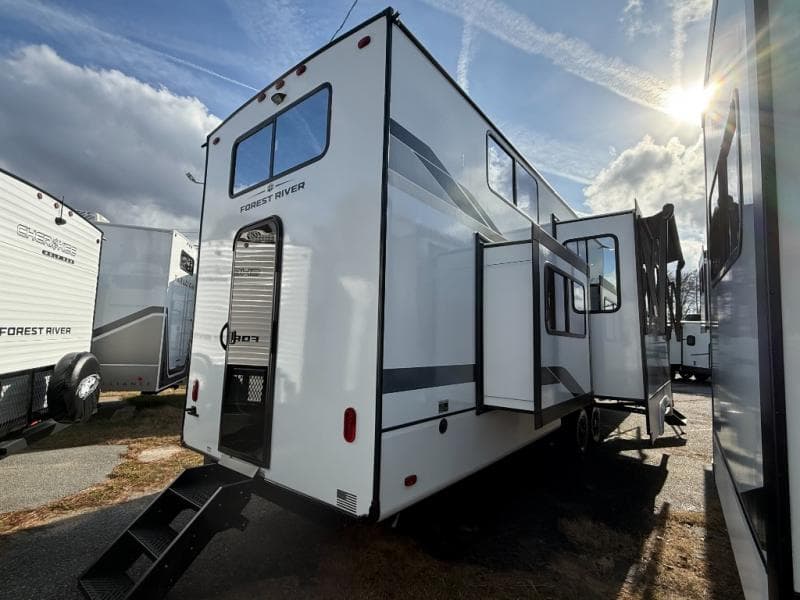 2026 Forest River 2026 Forest River Sabre - thumbnail 47