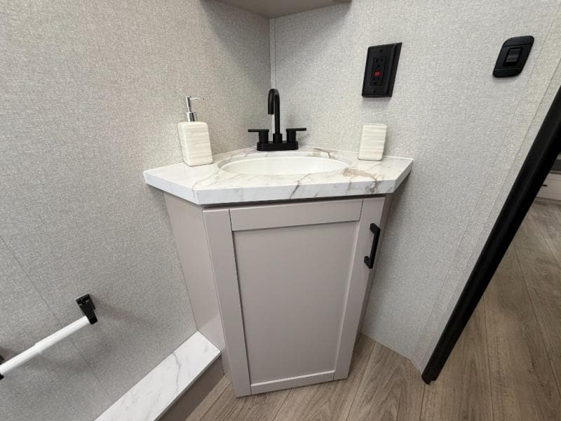 2026 Jayco 2026 Jayco Jay Feather - thumbnail 22