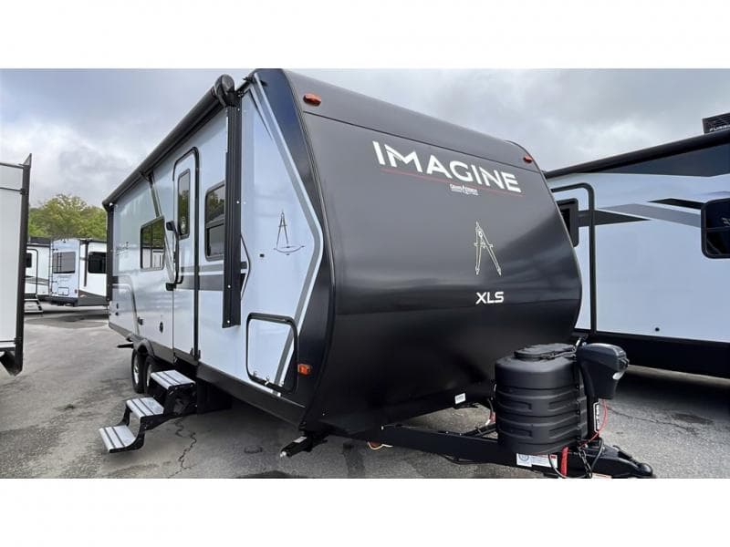 2025 Grand Design 2025 Grand Design Imagine XLS - thumbnail 3