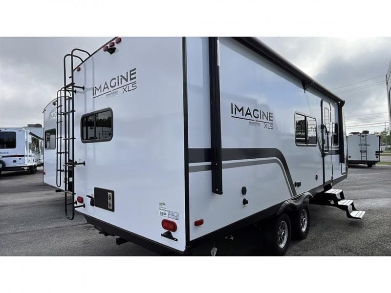 2025 Grand Design 2025 Grand Design Imagine XLS - thumbnail 5