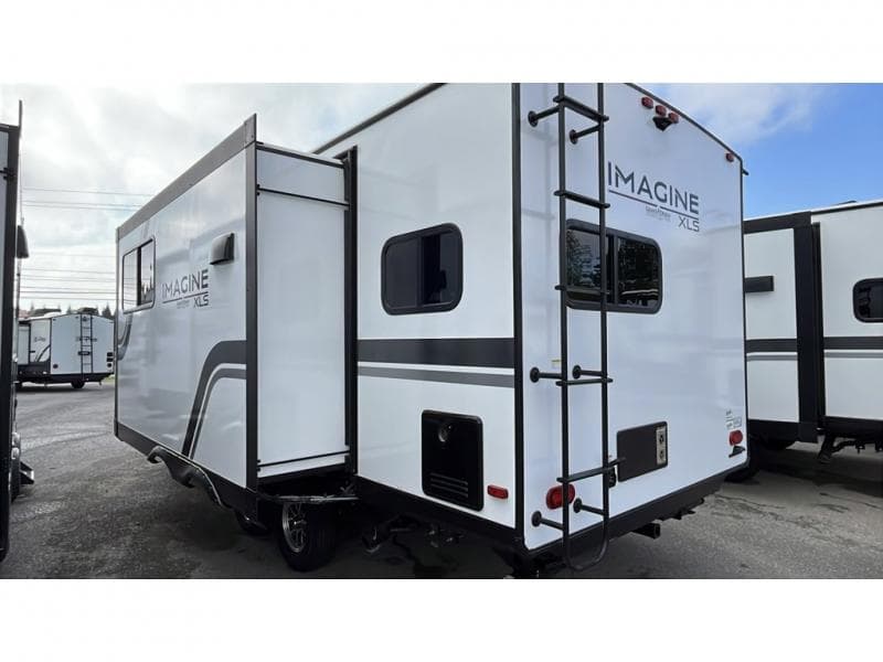 2025 Grand Design 2025 Grand Design Imagine XLS - thumbnail 6