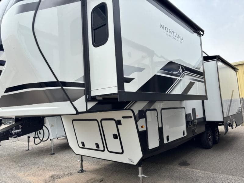 2025 Keystone RV Montana High Country 295RL