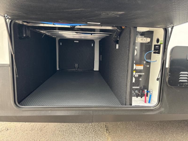 2025 Keystone RV 2025 Keystone RV Montana High Country - thumbnail 7