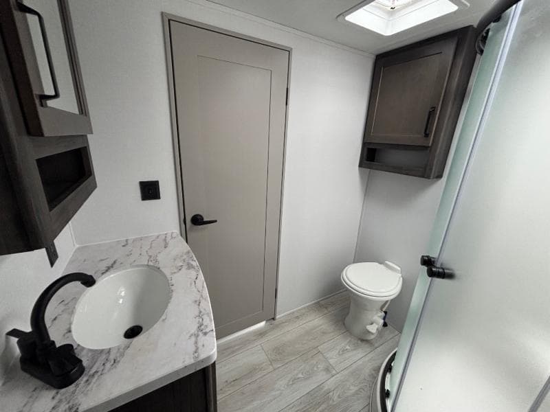 2025 Keystone RV 2025 Keystone RV Montana High Country - thumbnail 16