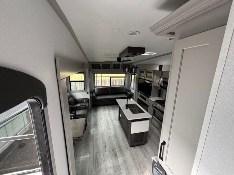 2025 Keystone RV 2025 Keystone RV Montana High Country - thumbnail 17