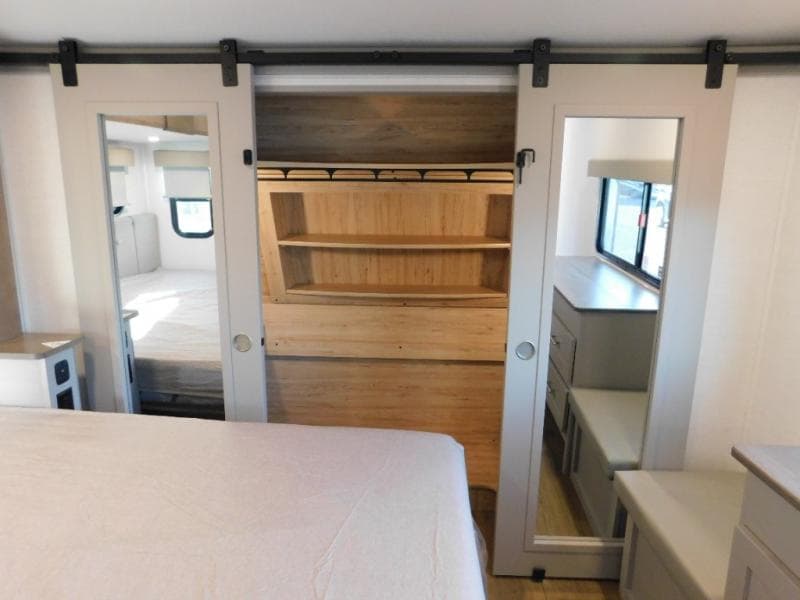 2025 Alliance RV 2025 Alliance RV Avenue - thumbnail 19